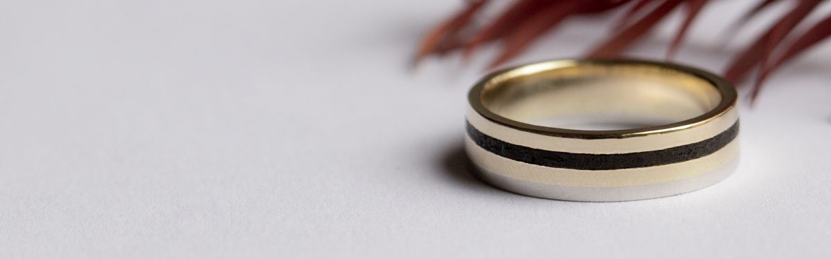 Snubní prsteny vyrobené pro muže s charakterem