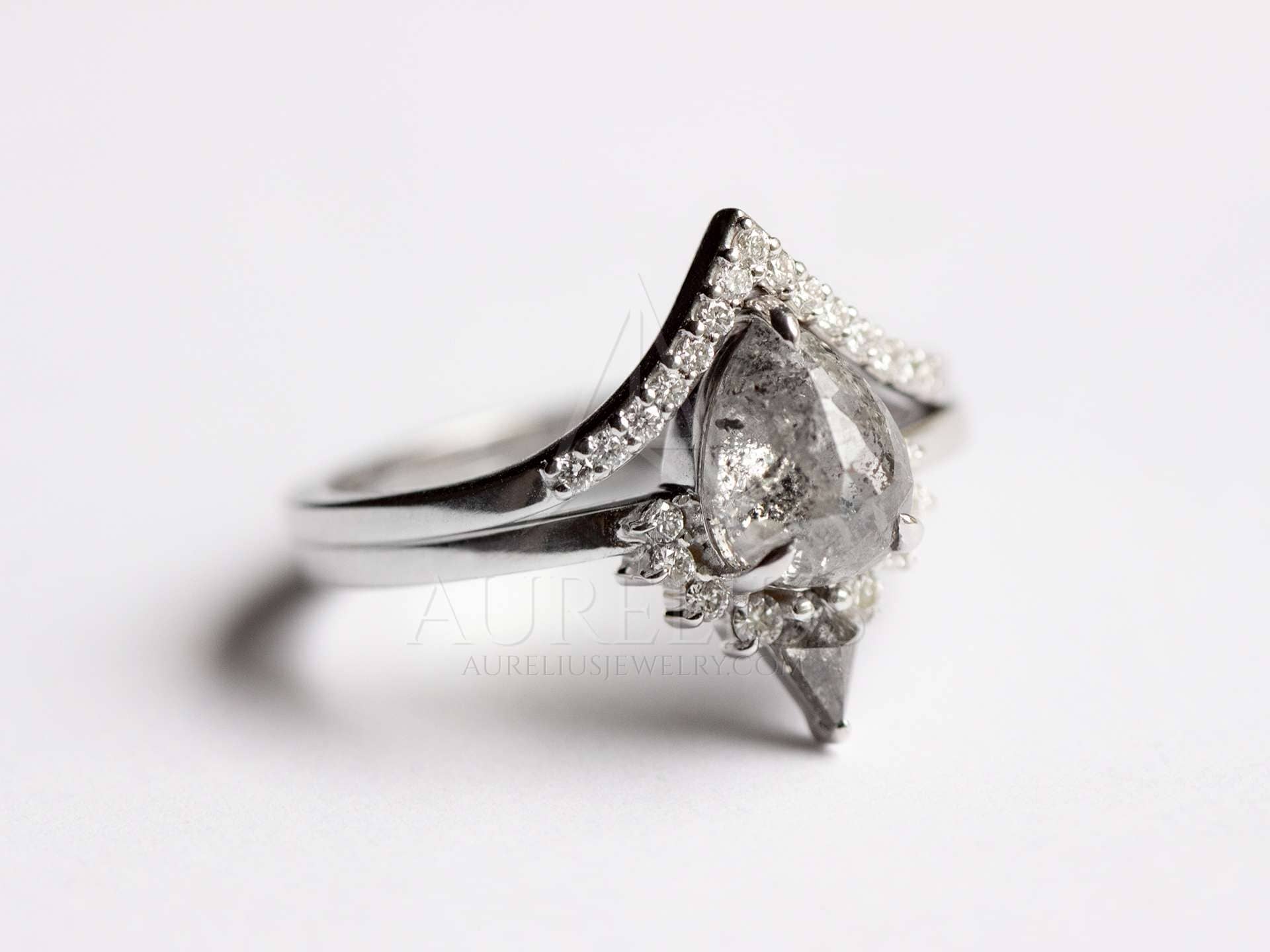 0.30CT-CTR(PEAR) 0.17CT-SIDE DIAMOND ENGAGEMENT RING – Bova Diamonds