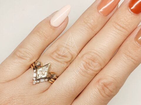 Snubní prsten s baguette diamantem