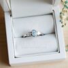 akvamarín prsten v šperky krabice