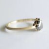 anillo con forma de escudo de diamantes garra puntas