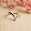 anillo de diamantes de boda cheurón