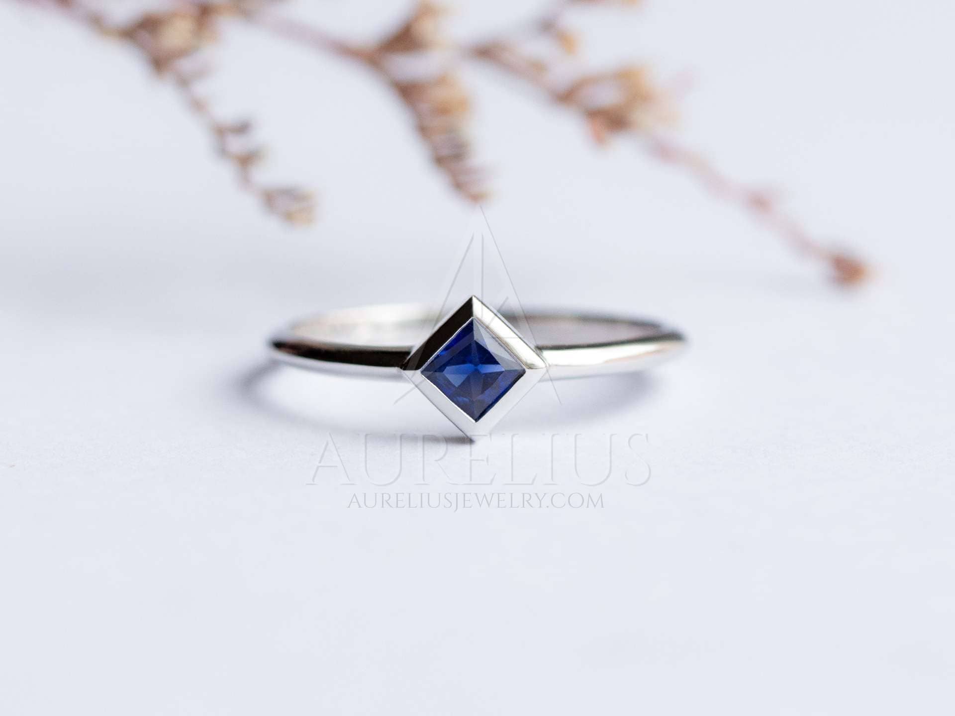 1920s Vintage Princess Cut Square Blue Sapphire Engagement Ring in White  Gold | 3/4 Carat — Antique Jewelry Mall
