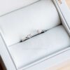 bílý zlato otevřeno diamant svatební prsten v šperky krabice