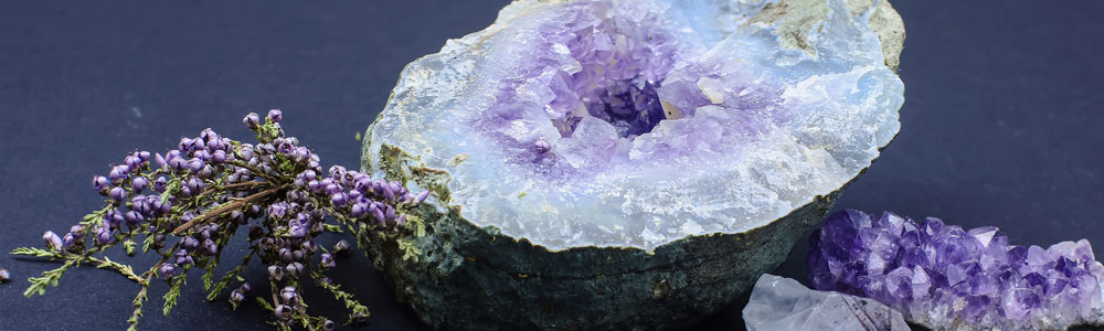 birthstone guide to find your gemstone