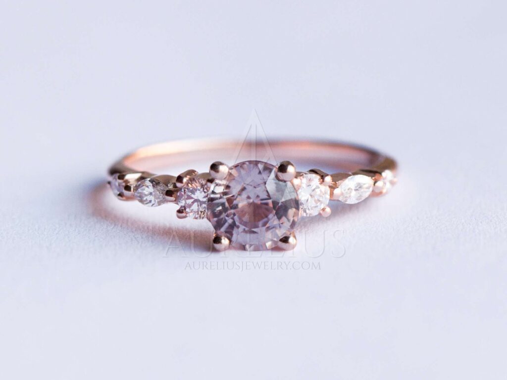 color durazno zafiro anillo de diamantes
