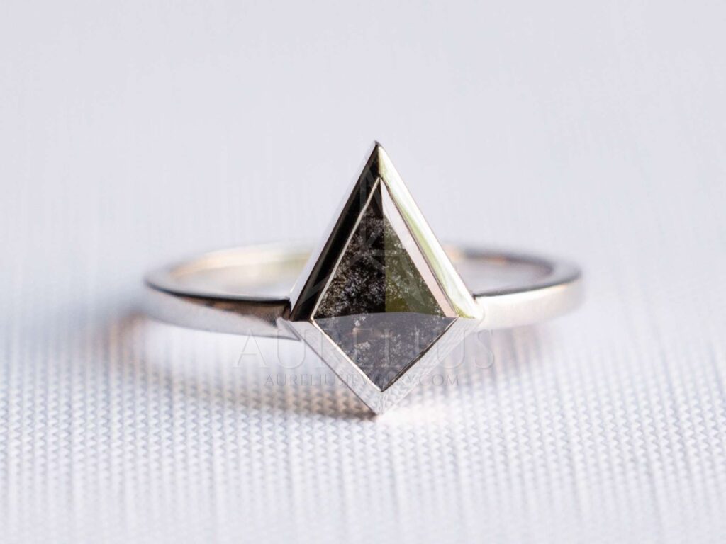 drak Černá diamant prsten