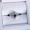 Dreieckig Saphir Verlobungs dreifach Ringband Paar