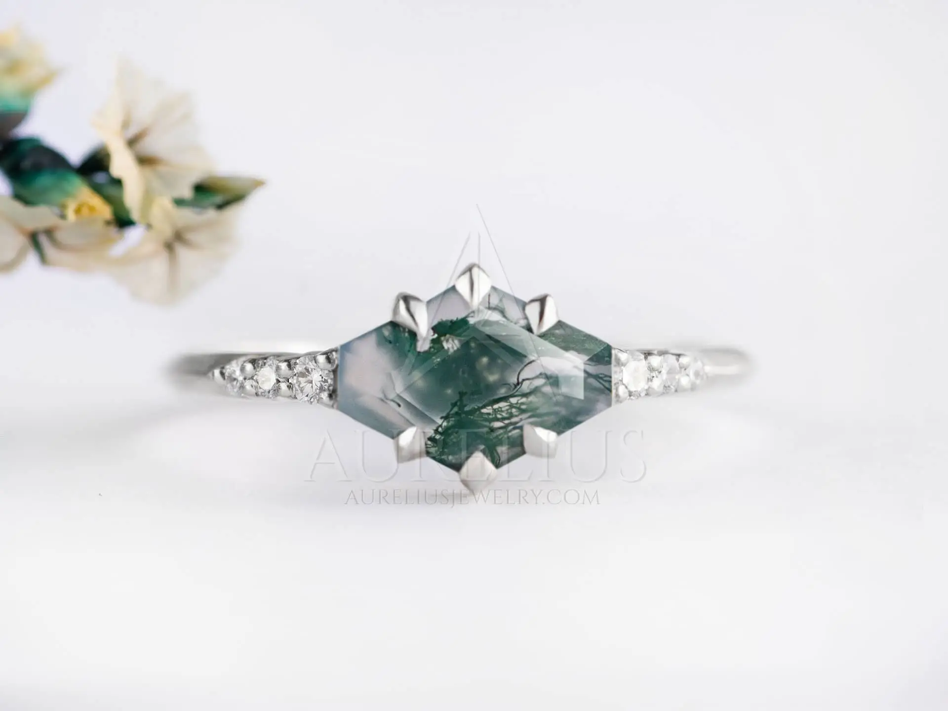 Bague Chevalière En Or 14 Carats - Pierre Héliotrope (agate) - Taille 60 - Poids 5,49 G - Occasion