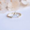 en forma de v baguette anillo de diamantes de boda
