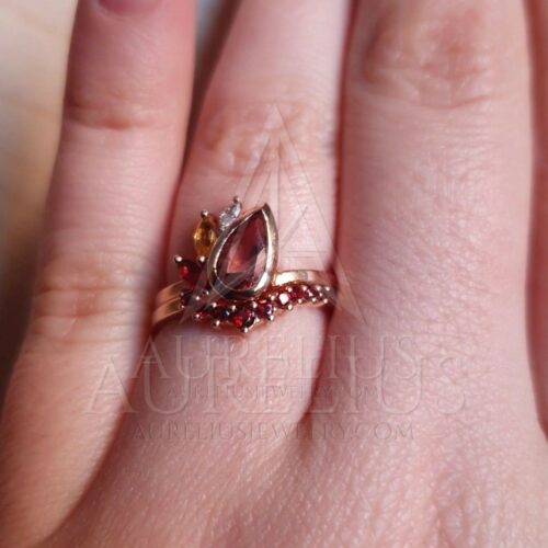 Fire Element - Pear Orange Sapphire and Garnet Wedding Ring Set photo review