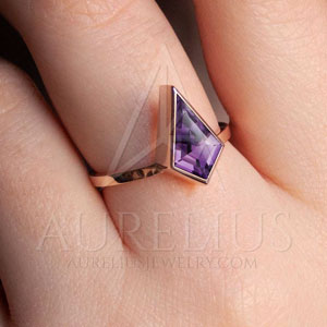 solitaire purple amethyst kite ring