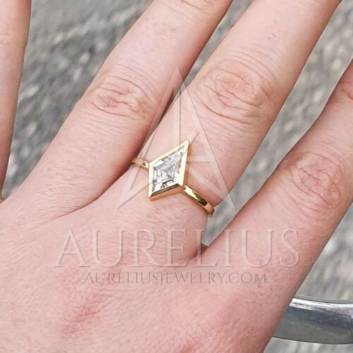 Krystal Kite Moissanite Engagement Ring photo review