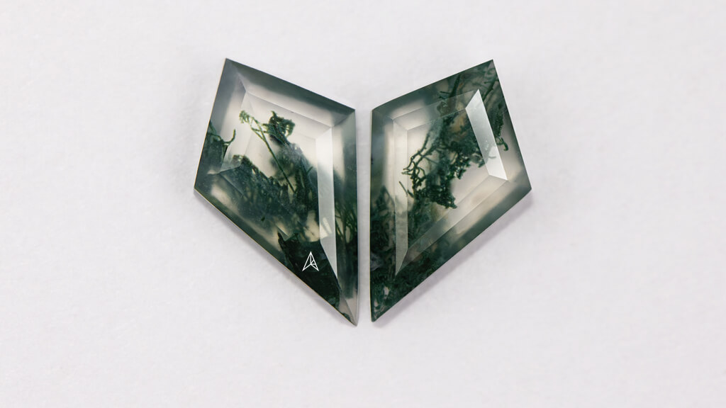 kite shapped moss gemstones with high gloss luster