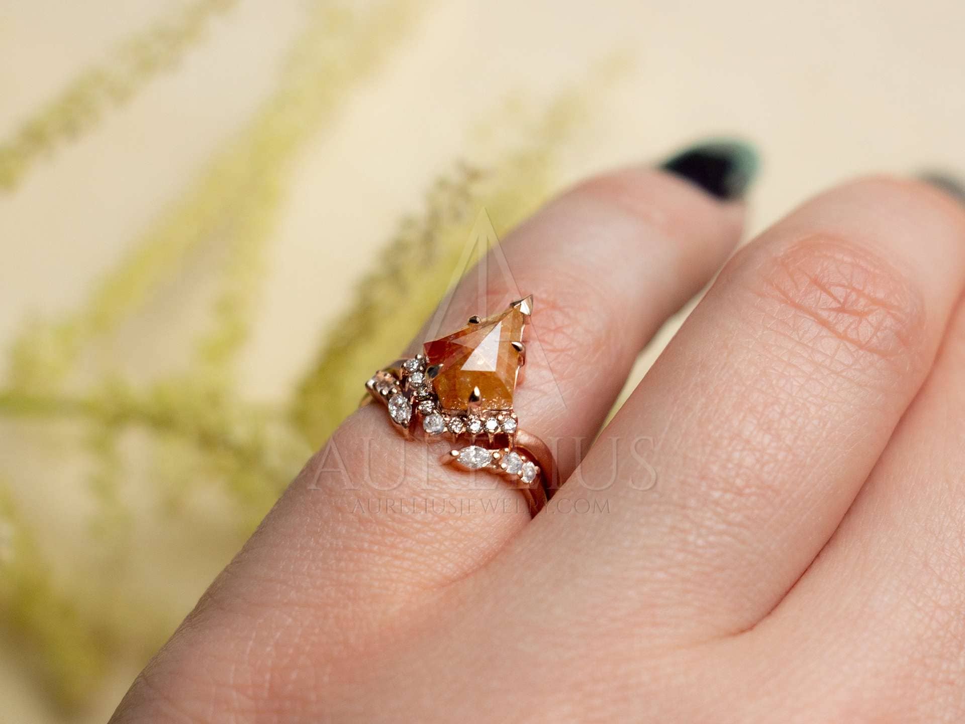 doe niet Score weefgetouw V-Shaped Orange Kite Diamond Engagement Ring Set with Open Marquise Diamond  Wedding Band - Aurelius Jewelry