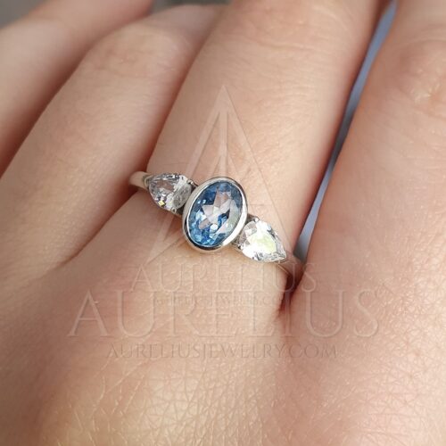 Anillo de Aguamarina Ovalada y Zafiro Blanco Pera photo review