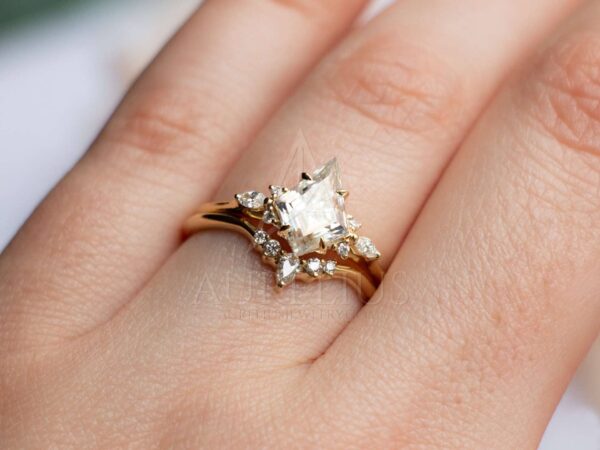 Moissanite Engagement Rings - Aurelius Jewelry