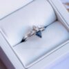platina safír svatební prsten sada v šperky krabice