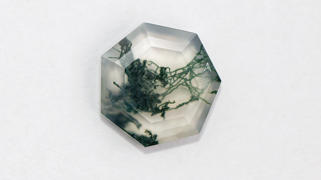 one of the moss popular shapes and type of cut for moss agate gemstone