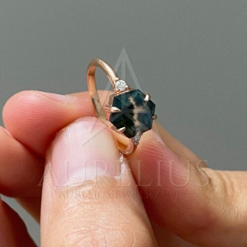 ágata de musgo hexagonal con anillo de compromiso de diamantes revisión confirmada del comprador