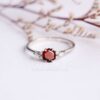 rojo piedra preciosa anillo de compromiso