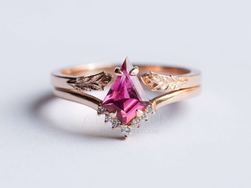 růžový turmalín zásnubní prsten sada přední