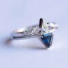 triángulo azul zafiro anillo geométrico conjunto